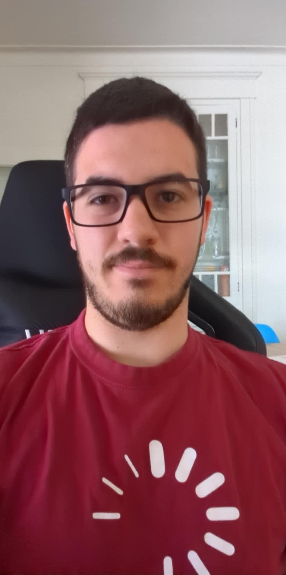 Visuel Tutorat Pro: Nicolas, Montréal